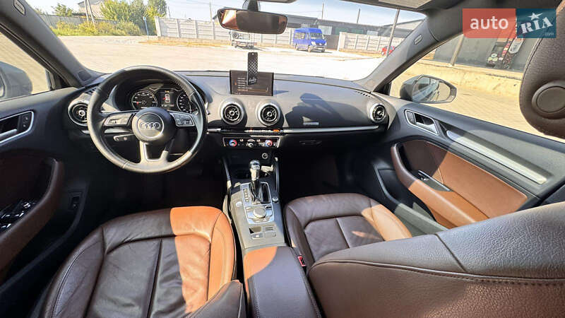 Хэтчбек Audi A3 2017 в Житомире