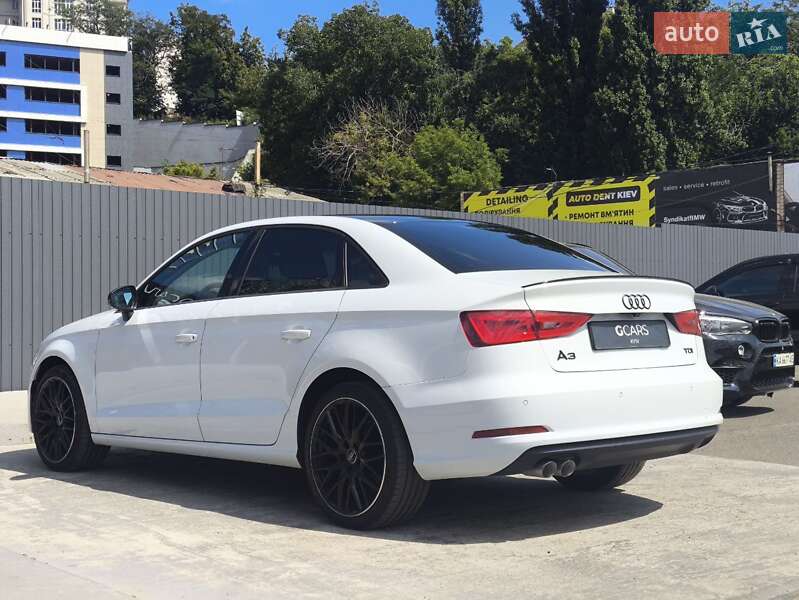 Седан Audi A3 2016 в Киеве