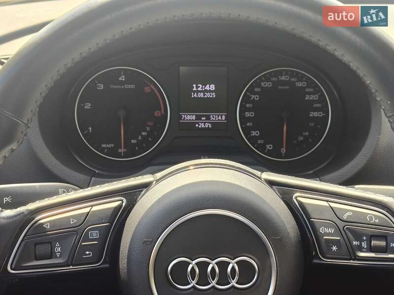Седан Audi A3 2016 в Киеве