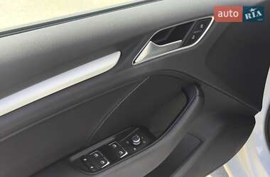 Седан Audi A3 2016 в 