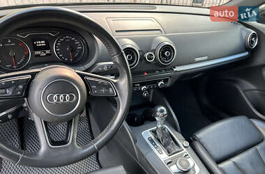 Хэтчбек Audi A3 2018 в 