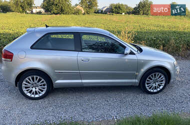 Хэтчбек Audi A3 2006 в 