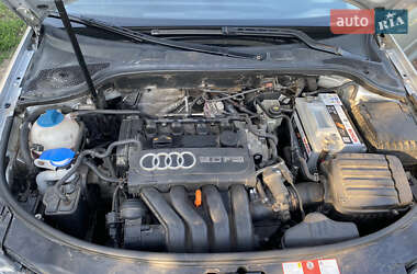 Хэтчбек Audi A3 2006 в 