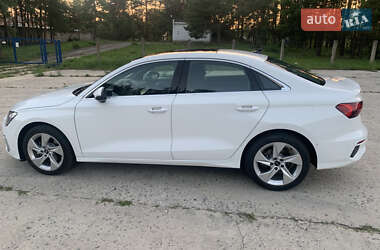 Седан Audi A3 2023 в Нетешине