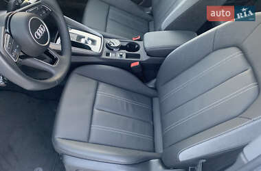 Седан Audi A3 2023 в 