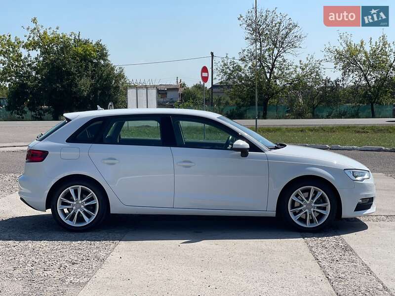 Хэтчбек Audi A3 2015 в Ужгороде