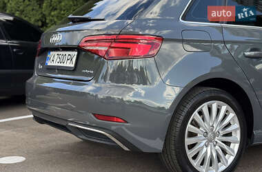 Хэтчбек Audi A3 2016 в 