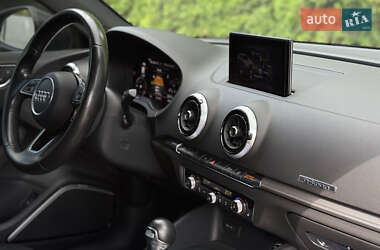 Хэтчбек Audi A3 2016 в 