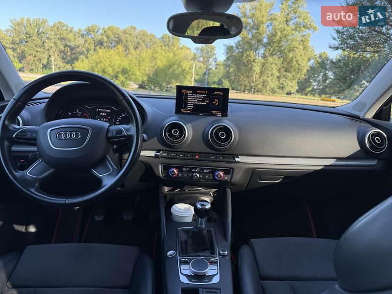 Хетчбек Audi A3 2015 в Черкасах