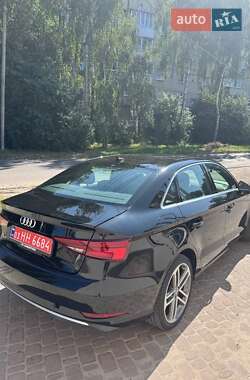 Седан Audi A3 2018 в 