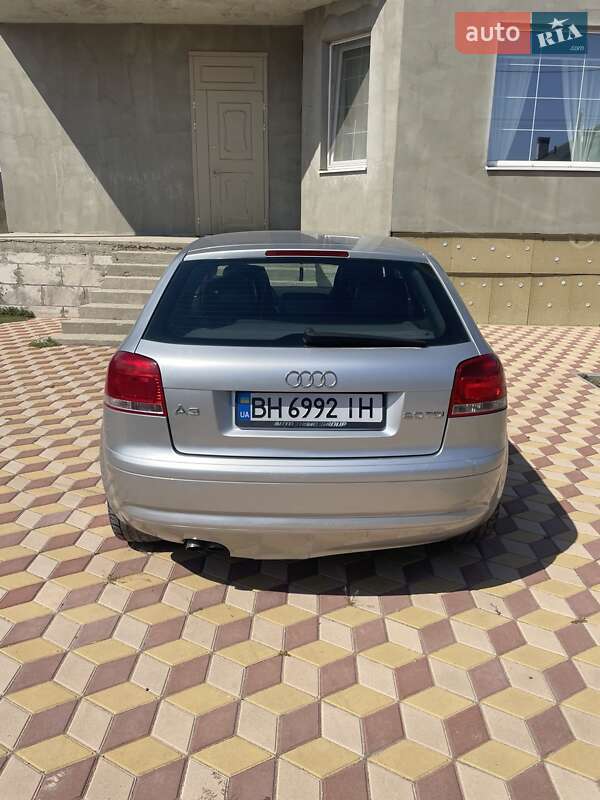 Хэтчбек Audi A3 2004 в Черноморске