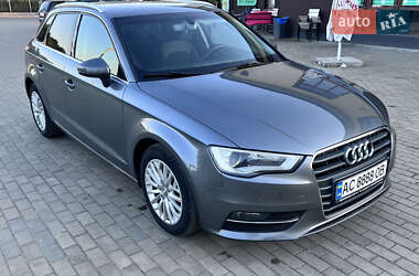 Хэтчбек Audi A3 2015 в 