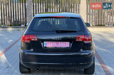 Хэтчбек Audi A3 2005 в 