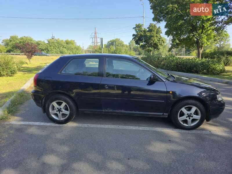 Хэтчбек Audi A3 1999 в Вышгороде