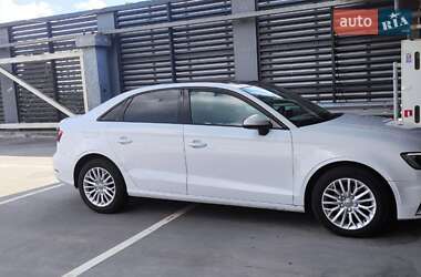 Седан Audi A3 2016 в 