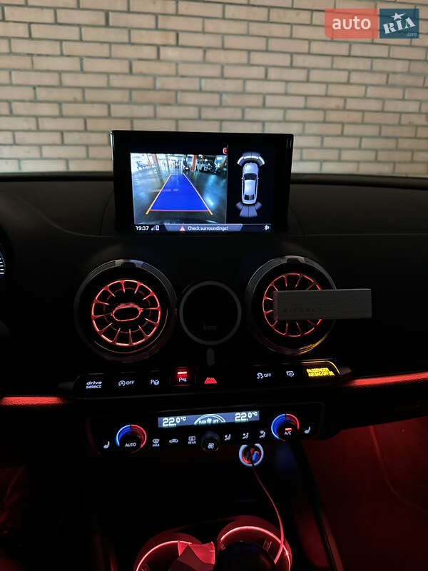 Седан Audi A3 2017 в Львові