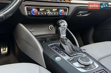 Седан Audi A3 2016 в 