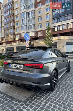 Седан Audi A3 2014 в Умані