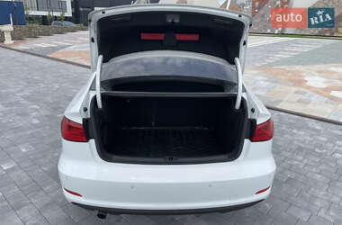 Седан Audi A3 2015 в 