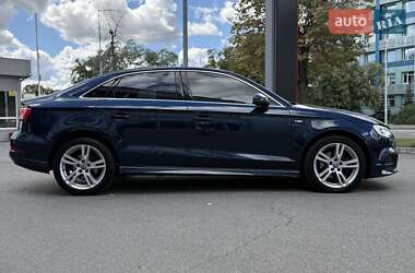 Седан Audi A3 2019 в 