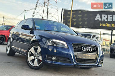 Хэтчбек Audi A3 2012 в 