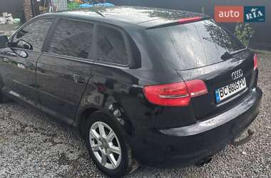 Хэтчбек Audi A3 2009 в 
