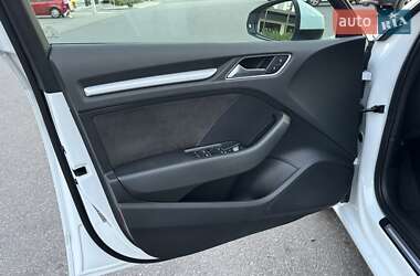 Хэтчбек Audi A3 2016 в 