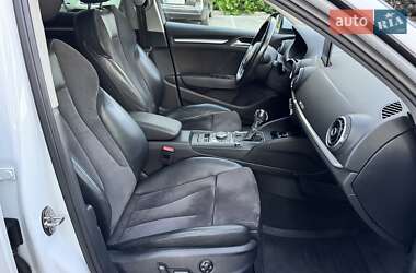 Хэтчбек Audi A3 2016 в 