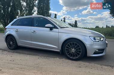 Хэтчбек Audi A3 2015 в 