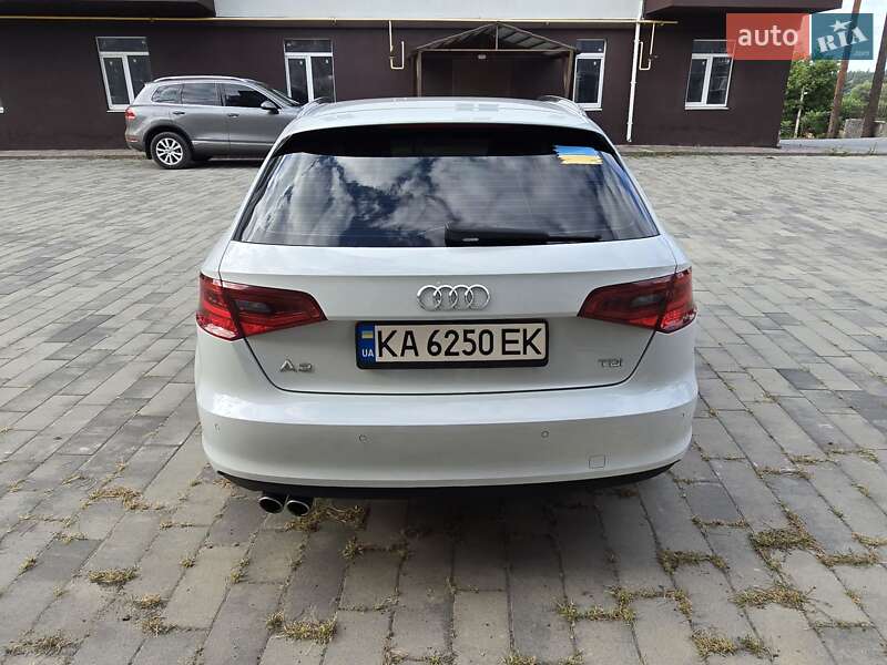 Хэтчбек Audi A3 2016 в Ахтырке