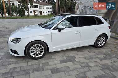 Хэтчбек Audi A3 2016 в 