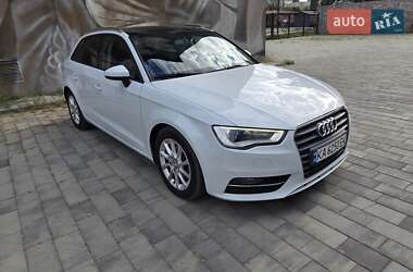 Хэтчбек Audi A3 2016 в 