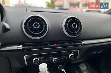 Седан Audi A3 2015 в 