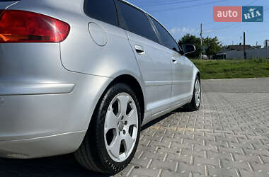 Хэтчбек Audi A3 2004 в 