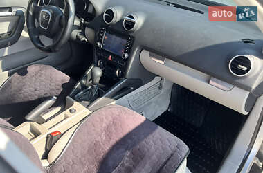 Хэтчбек Audi A3 2004 в 