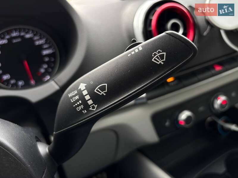 Седан Audi A3 2015 в Киеве