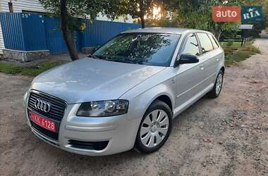 Хэтчбек Audi A3 2006 в 