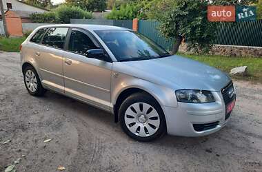 Хэтчбек Audi A3 2006 в 