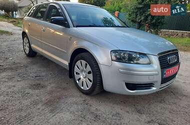 Хэтчбек Audi A3 2006 в 
