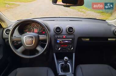 Хэтчбек Audi A3 2006 в 