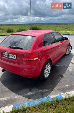 Хэтчбек Audi A3 2003 в 