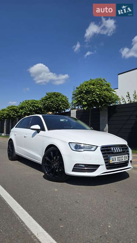 Хэтчбек Audi A3 2015 в Киеве