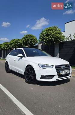 Хэтчбек Audi A3 2015 в Киеве