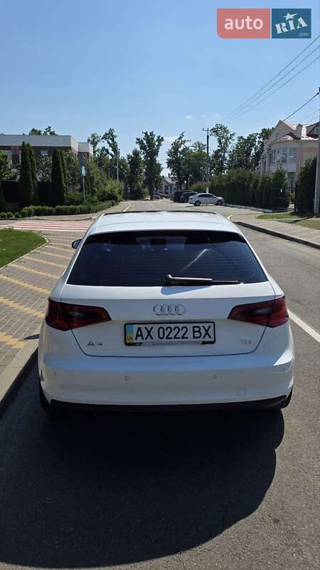 Хэтчбек Audi A3 2015 в Киеве
