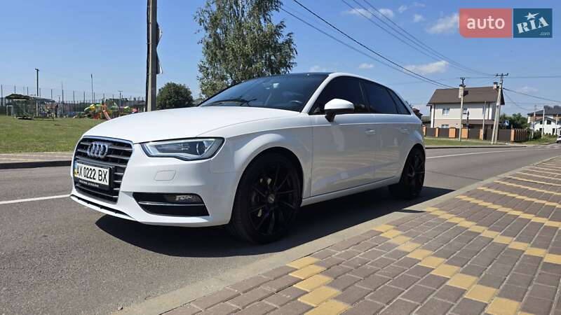 Хэтчбек Audi A3 2015 в Киеве