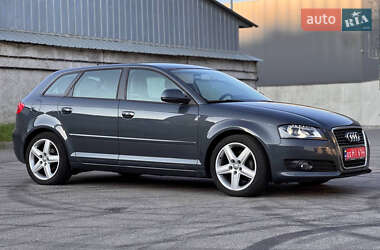 Хэтчбек Audi A3 2009 в 