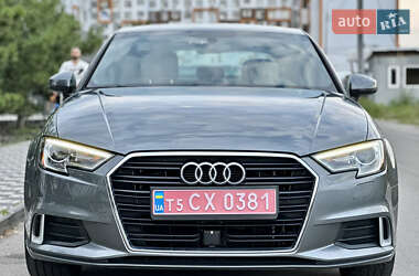Седан Audi A3 2018 в 