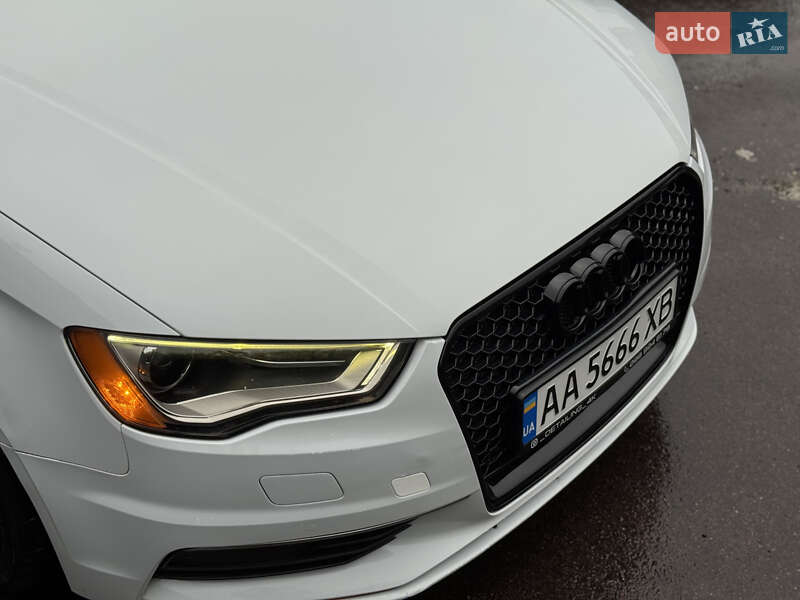 Седан Audi A3 2014 в Ужгороде
