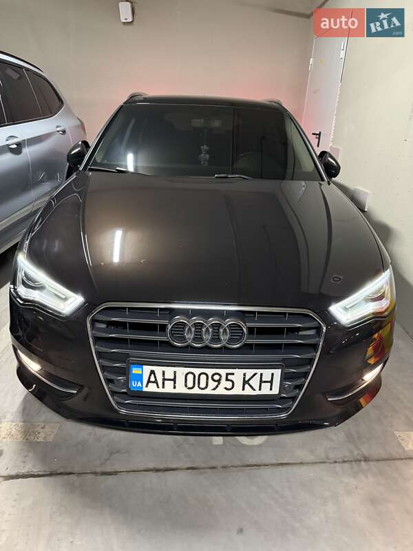 Хэтчбек Audi A3 2015 в Киеве