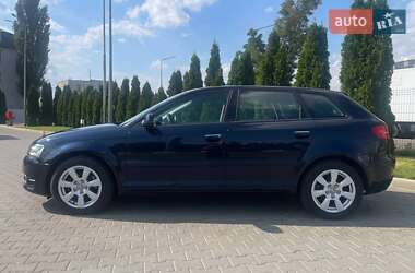 Хэтчбек Audi A3 2010 в 